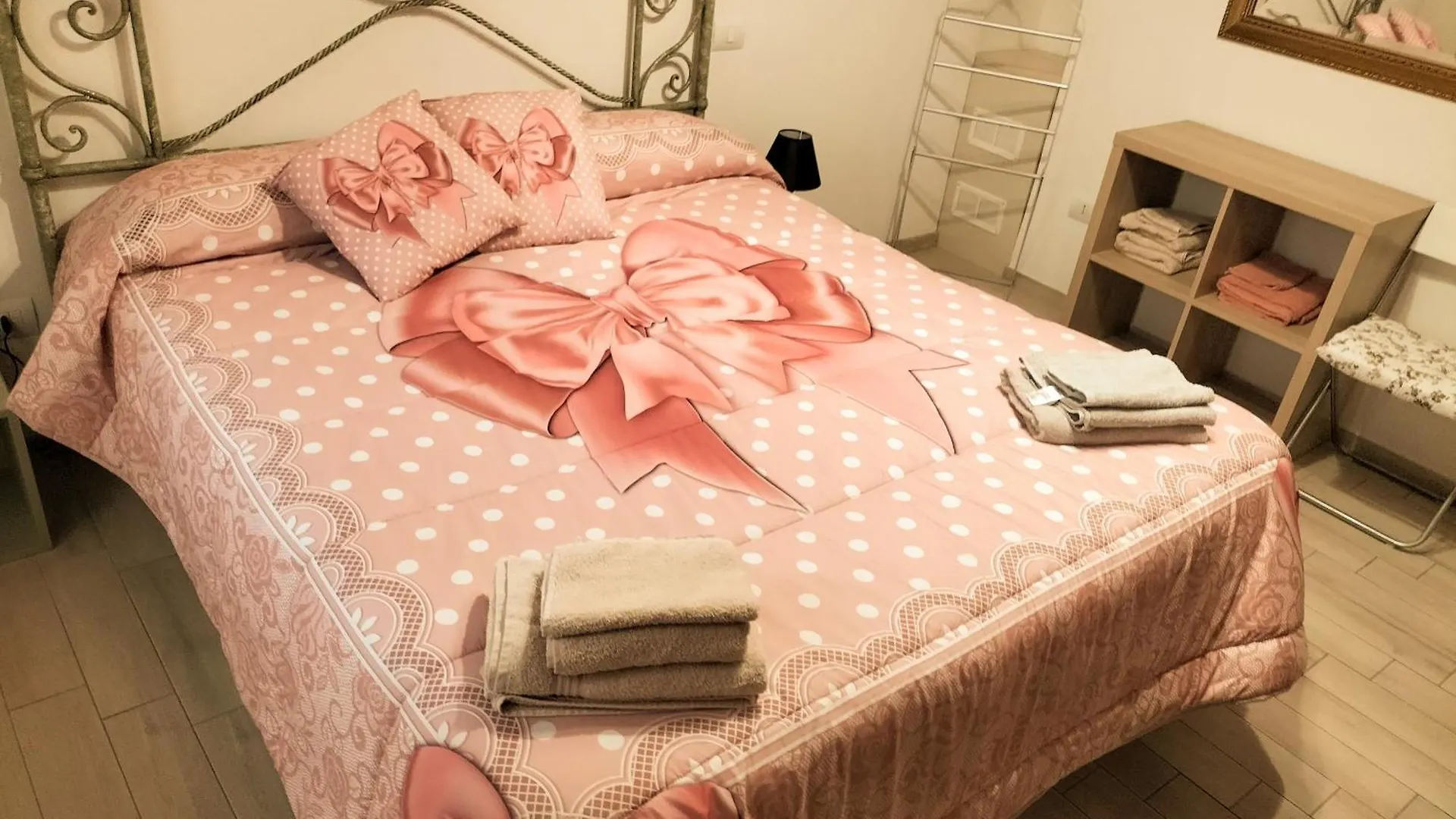 House Of Terme Bilocale A Due Passi Dalle Terme Di Rapolano Apartment Rapolano Terme Italy